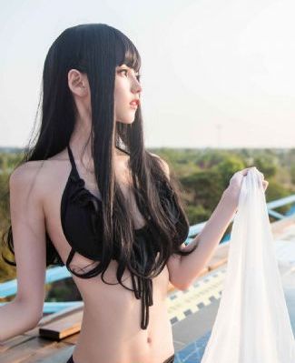 美丽小蜜桃1_十万网红美女美酱