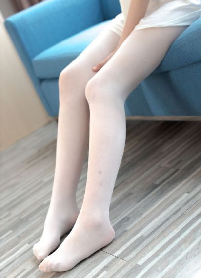 美丽女教师_1080迅雷电影在线